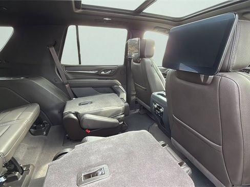 Used 2023 GMC Yukon Denali w/ Max Trailering Package image 18