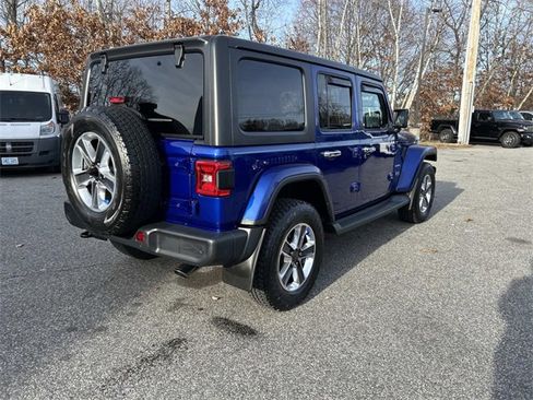 Used 2019 Jeep Wrangler Unlimited Sahara image 3