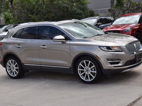 Used 2019 Lincoln MKC Reserve w/ MKC Technology Package FWD image 5