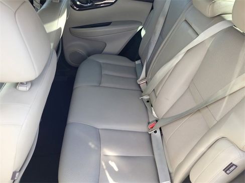 Used 2021 Nissan Rogue Sport SL w/ Premium Package image 27