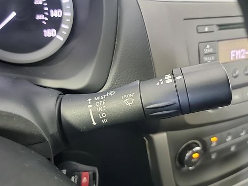 Used 2014 Nissan Sentra SV FWD image 24