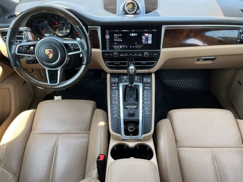 Used 2019 Porsche Macan AWD/4WD image 12