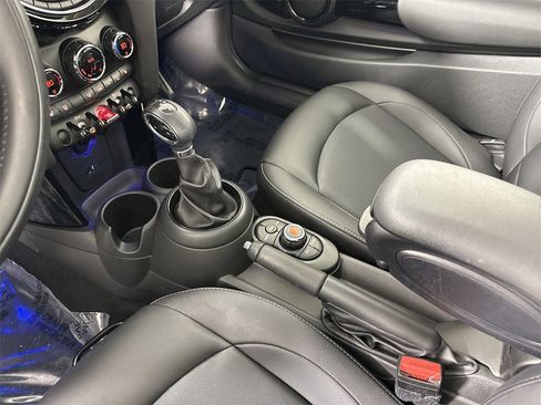 Used 2019 MINI Cooper 2-Door Hardtop image 29