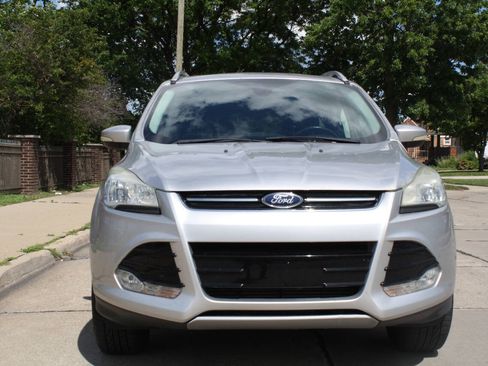 Used 2015 Ford Escape Titanium AWD/4WD image 3