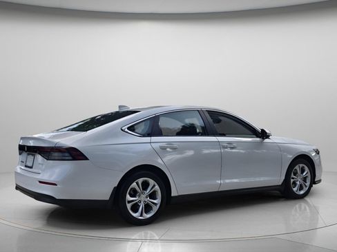 Used 2024 Honda Accord LX image 7