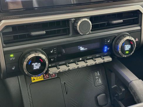 Certified 2026 Toyota 4Runner Limited AWD/4WD image 41