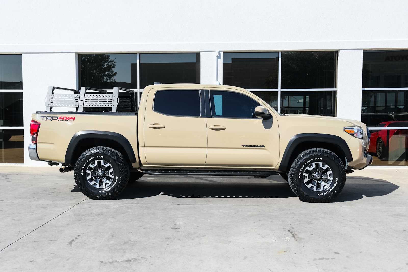 Used 2019 Toyota Tacoma TRD Off-Road AWD/4WD image 6