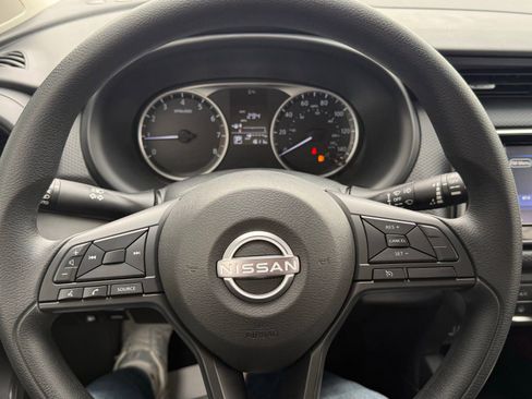 Used 2025 Nissan Kicks Play S image 34