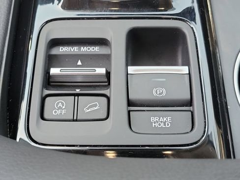 Used 2025 Honda Pilot Touring image 38
