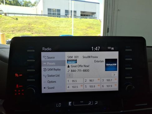 Used 2021 Toyota Sienna LE w/ LE Plus Package FWD image 22