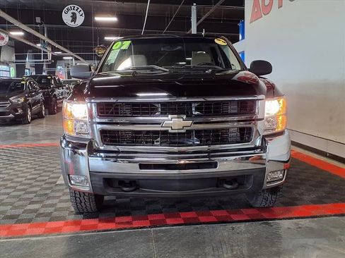 Used 2007 Chevrolet Silverado 2500 LT w/ 1LT Convenience Package image 2