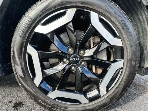 Used 2025 Kia Telluride S image 9