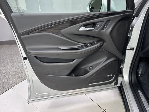 Used 2018 Buick Envision Premium image 9