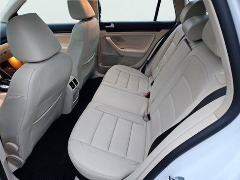 Used 2014 Volkswagen Jetta SE image 28