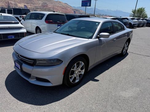 Used 2016 Dodge Charger SE w/ Popular Equipment Group AWD/4WD image 2