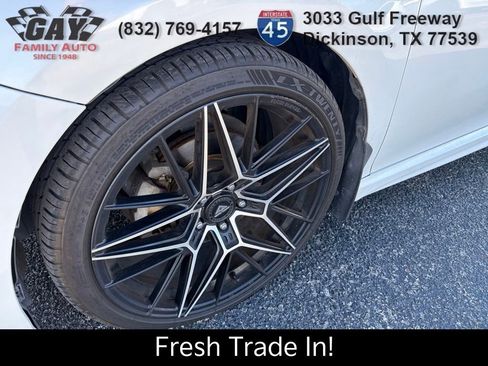 Used 2019 Toyota Camry XSE image 9