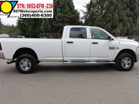 Used 2013 RAM 2500 Tradesman w/ Chrome Appearance Group AWD/4WD image 9