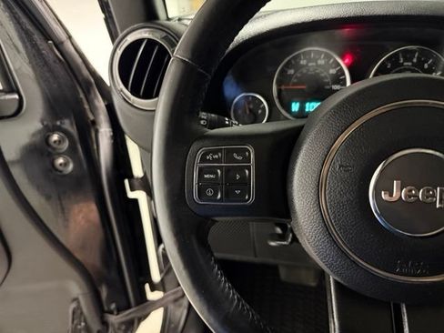 Used 2017 Jeep Wrangler Unlimited Sport w/ Connectivity Group AWD/4WD image 13