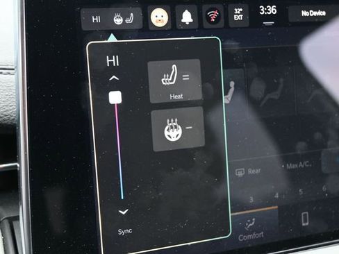 Used 2025 Jeep Compass Limited image 28