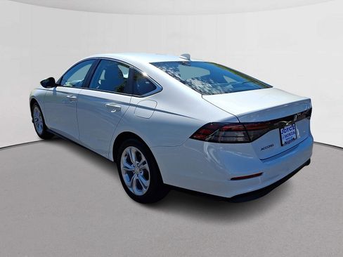 Certified 2023 Honda Accord LX image 7