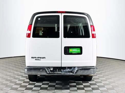 Used 2020 GMC Savana 2500 w/ Driver Convenience Package RWD image 8