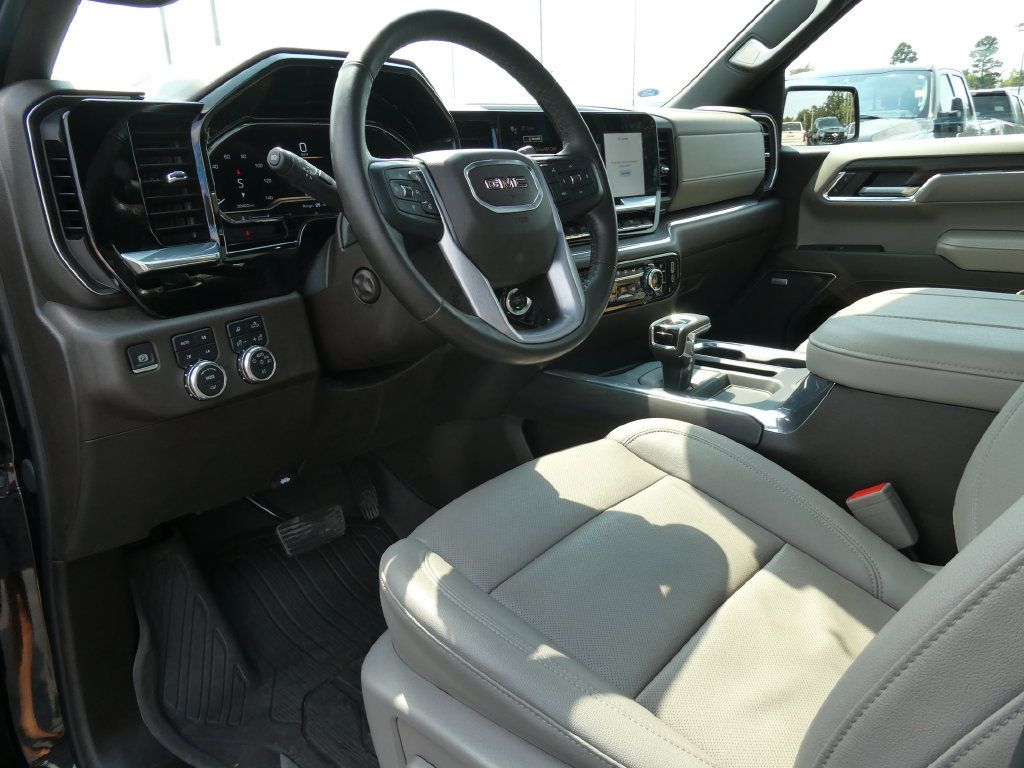 Used 2024 GMC Sierra 1500 SLT w/ SLT Premium Plus Package AWD/4WD image 25