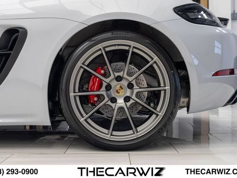 Used 2023 Porsche 718 Cayman GTS RWD image 16