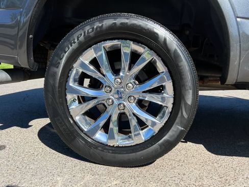 Used 2016 Ford F150 Lariat w/ Equipment Group 502A Luxury AWD/4WD image 14