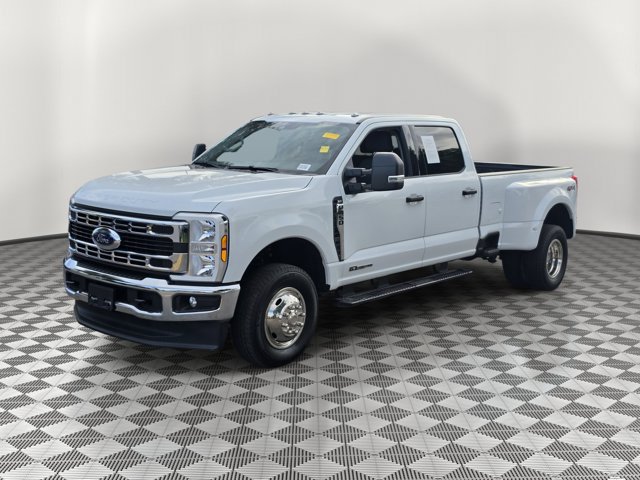 Certified 2026 Ford F350 XLT AWD/4WD image 3