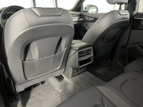 Used 2025 Audi Q8 Premium Plus w/ Premium Plus Package image 23