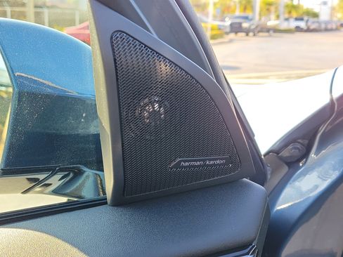 Certified 2025 BMW X3 xDrive30i w/ M Sport Package image 19