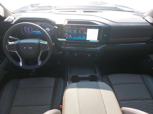Used 2026 Chevrolet Silverado 2500 ZR2 w/ LPO, Dark Essentials Package AWD/4WD image 9