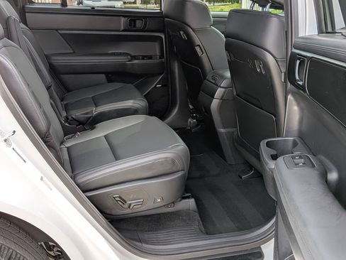 Used 2025 Hyundai Santa Fe Calligraphy AWD/4WD image 31