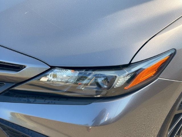 Used 2022 Toyota Camry SE w/ Convenience Package FWD image 10