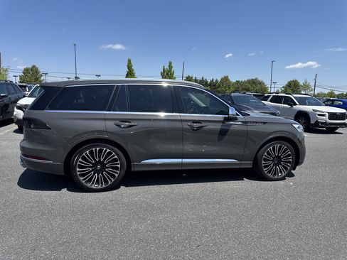 Used 2020 Lincoln Aviator Black Label w/ Dynamic Handling Package AWD/4WD image 31