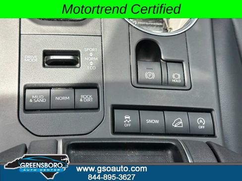 Used 2020 Toyota Highlander XLE AWD/4WD image 31