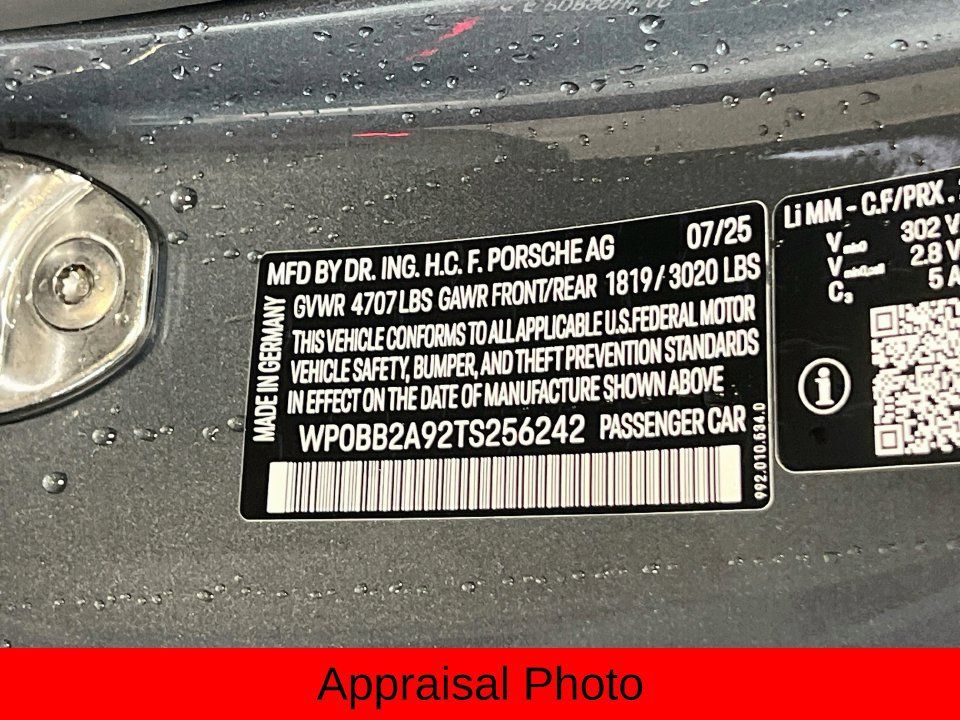 Certified 2026 Porsche 911 Targa 4 GTS AWD/4WD image 33
