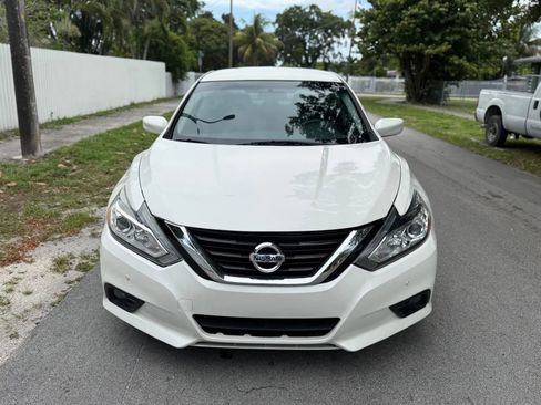 Used 2018 Nissan Altima 2.5 SR FWD image 5