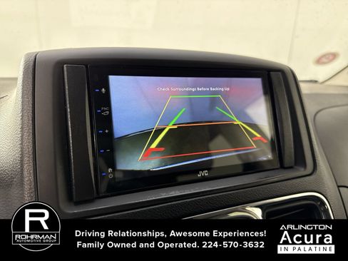 Used 2015 Chrysler Town & Country Touring-L w/ Driver Convenience Group FWD image 9