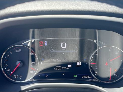 Used 2023 GMC Acadia AT4 w/ Technology Package AWD/4WD image 11