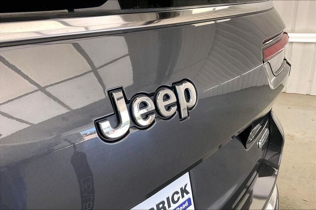 Used 2022 Jeep Grand Cherokee L Overland AWD/4WD image 32