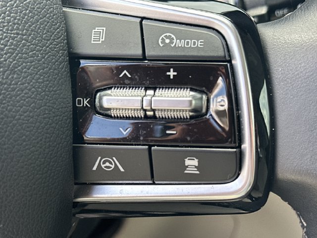 Used 2023 Kia Sorento EX w/ Panoramic Sunroof Package FWD image 19