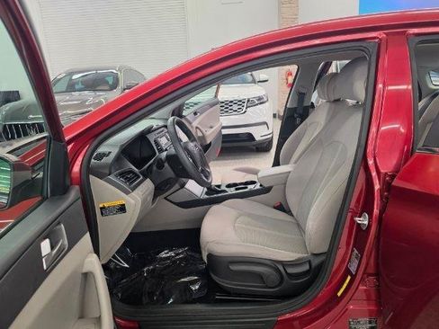 Used 2015 Hyundai Sonata SE FWD image 8