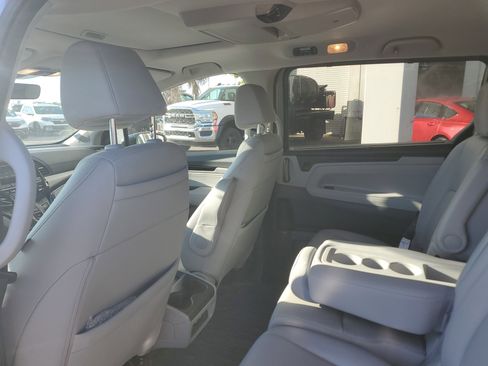 Used 2023 Honda Odyssey Touring image 15