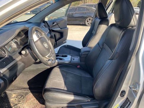 Used 2014 Toyota Camry SE w/ Fleet Convenience Package FWD image 37