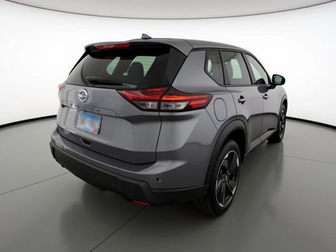 Used 2025 Nissan Rogue SV FWD image 9