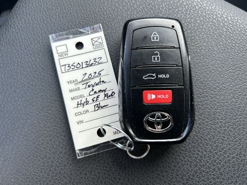 Certified 2025 Toyota Camry SE image 35