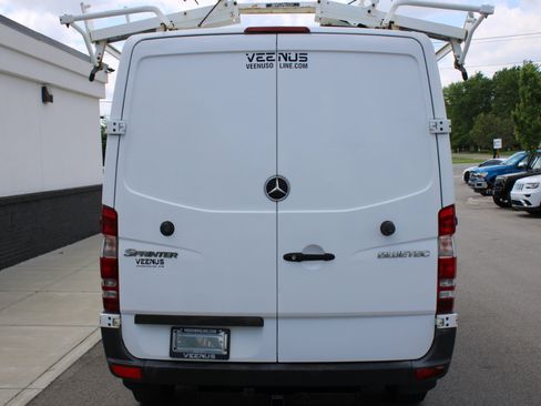 Used 2015 Mercedes-Benz Sprinter 2500 image 5