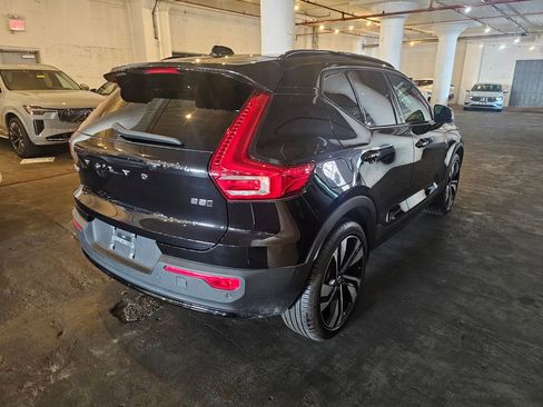 Certified 2024 Volvo XC40 B5 Plus w/ Protection Package Premier AWD/4WD image 4