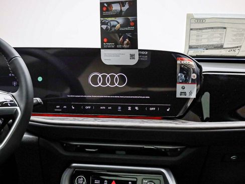 New 2025 Audi Q5 Premium image 16